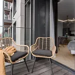 Deo Plaza Luksusowe Z Widokiem Na Motlawe By Renters غدانسك